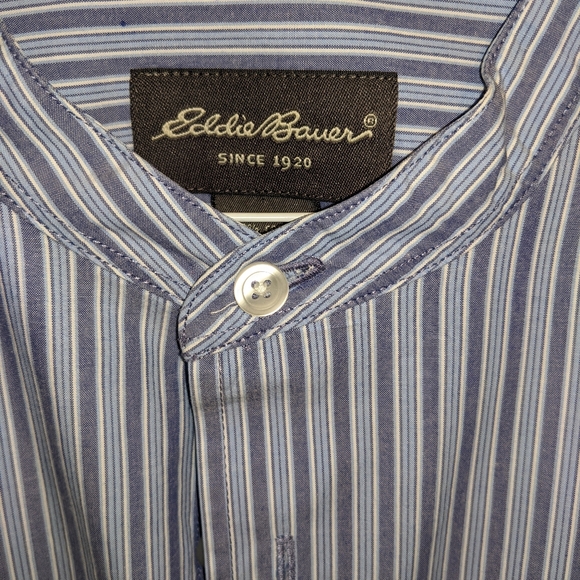 Men's button down. - Picture 3 of 3